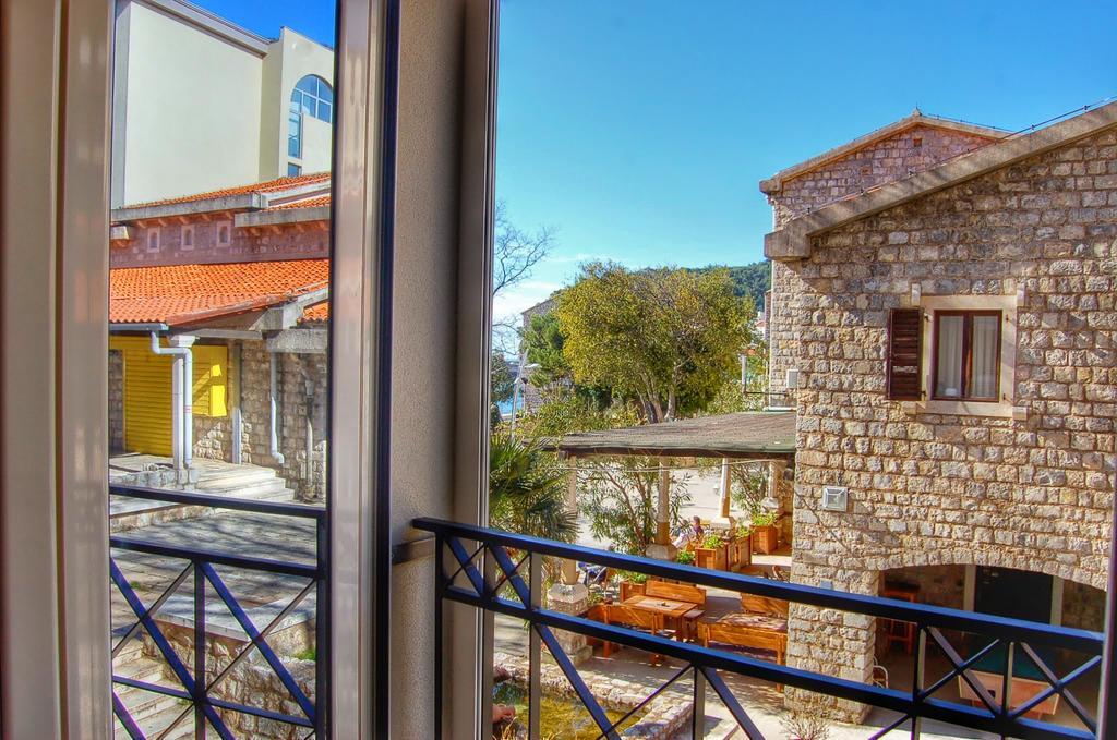 Vasiliki Seaside Apartments Petrovac 外观 照片