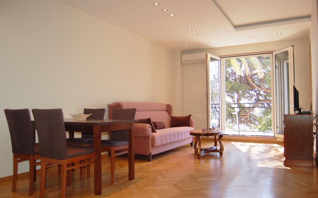 Vasiliki Seaside Apartments Petrovac 外观 照片