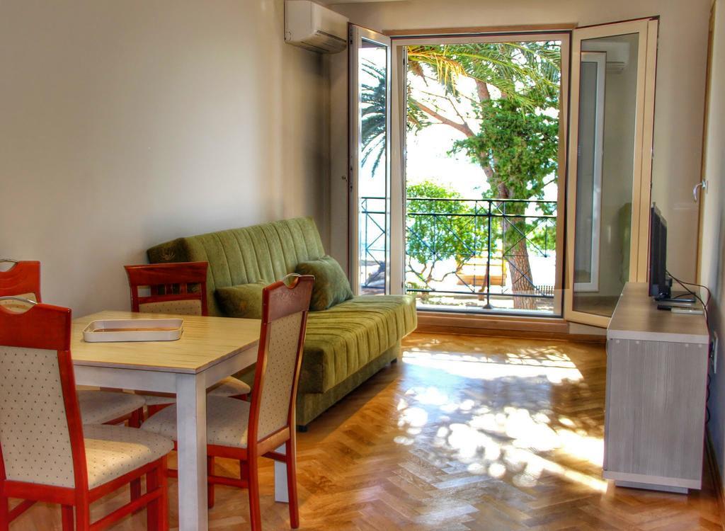 Vasiliki Seaside Apartments Petrovac 外观 照片