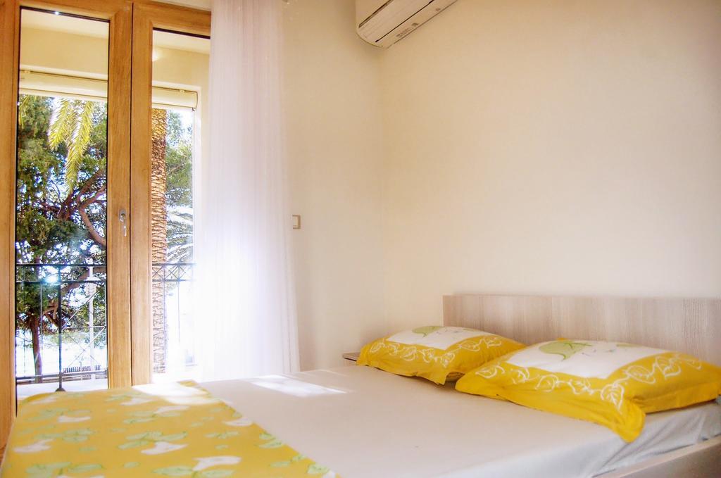 Vasiliki Seaside Apartments Petrovac 外观 照片